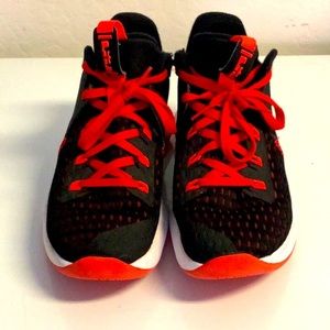 Nike LeBron Witness 5